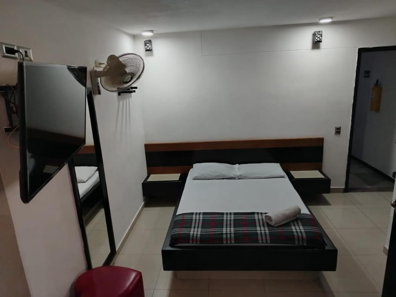 Hotel Country Медельїн Екстер'єр фото
